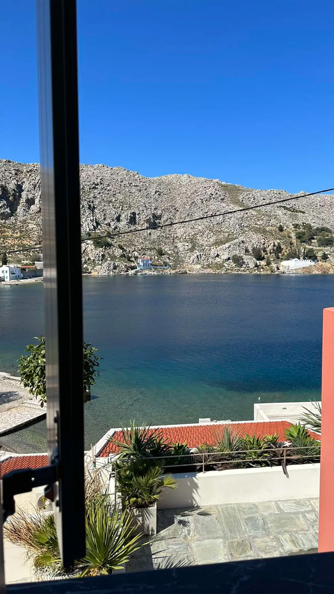 amalthea luxury suites ambrosia p14