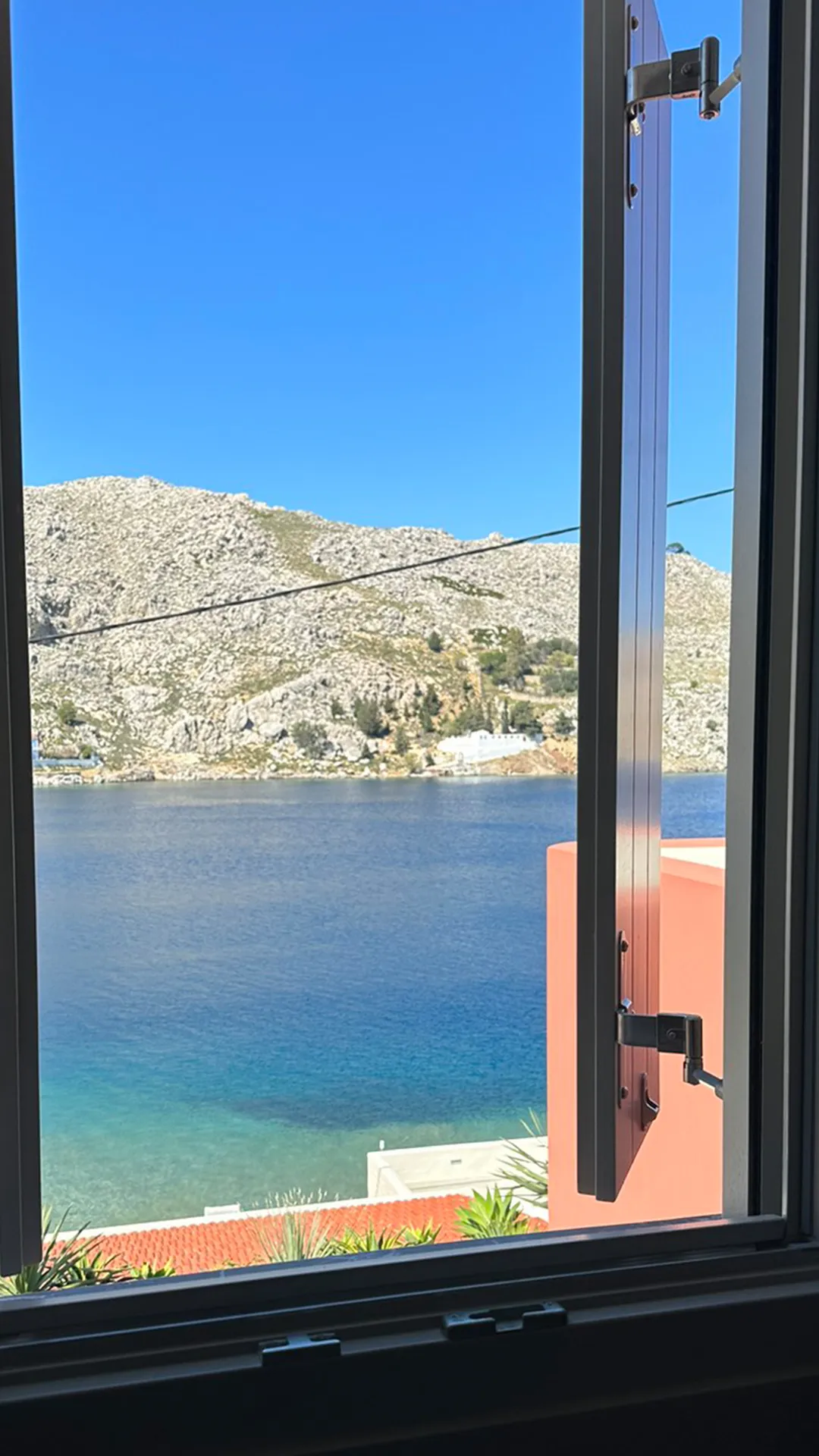amalthea luxury suites ambrosia p18