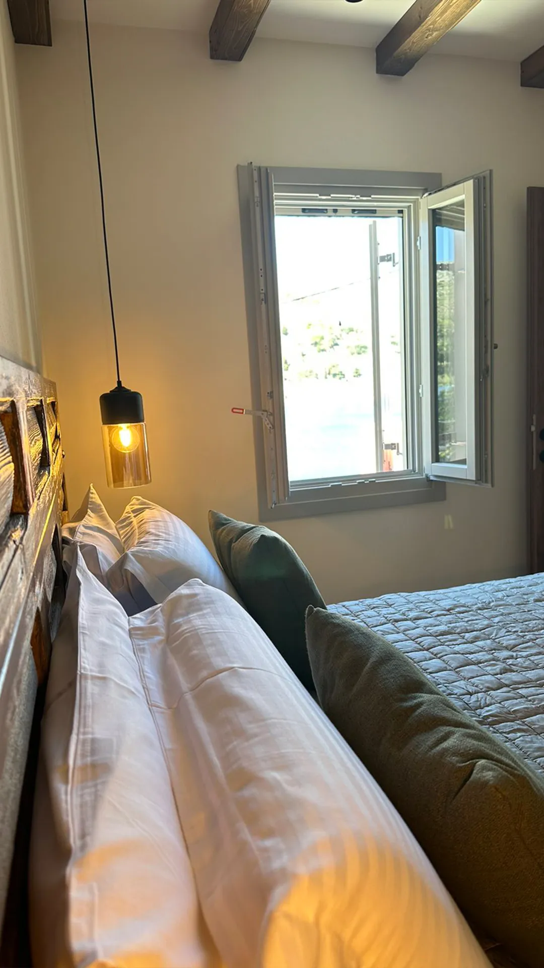 amalthea luxury suites ambrosia p7